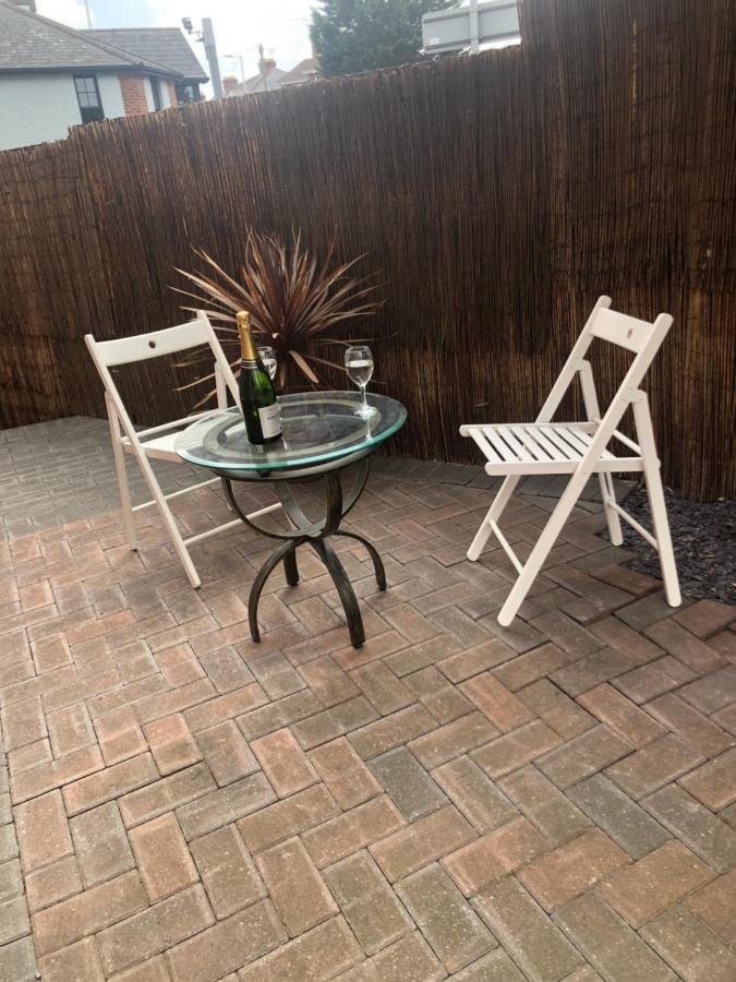 Half Price Offer - Exeter City Apartment Экстерьер фото