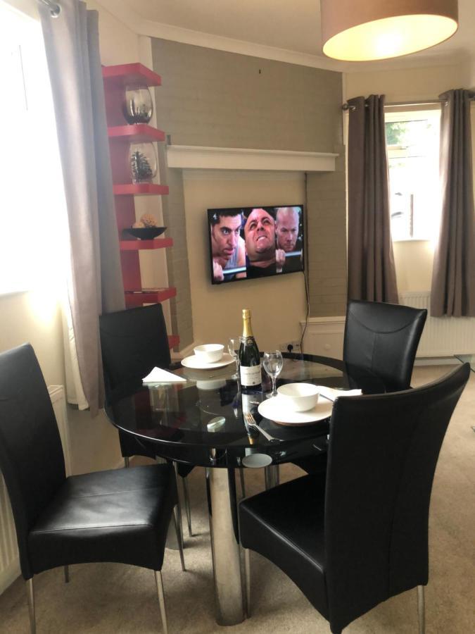 Half Price Offer - Exeter City Apartment Экстерьер фото